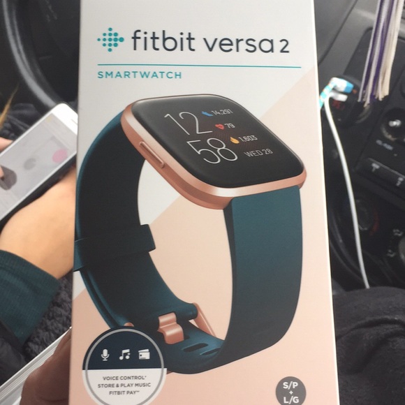 Fitbit Versa 2 Green Rose Gold Top 